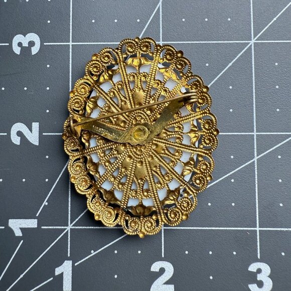 Vintage Schnauzer Dog Portrait Brooch Gold Filigree Oval Pin Western Germany - Picture 4 of 4